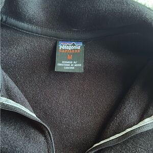 Womens Patagonia half-zip fleece